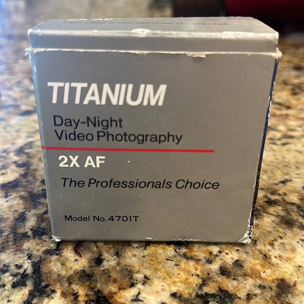 TITANIUM SUPER HIGH TELEPHOTO DELUXE LENS 2X AF